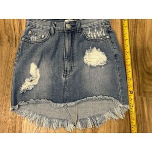 Showpo Destroyed Denim Skirt Womens Size 8 Blue Faded‎ Fringe 25x17